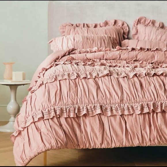 Anthropologie Astride ruffled voile quilt - Picture 1 of 10